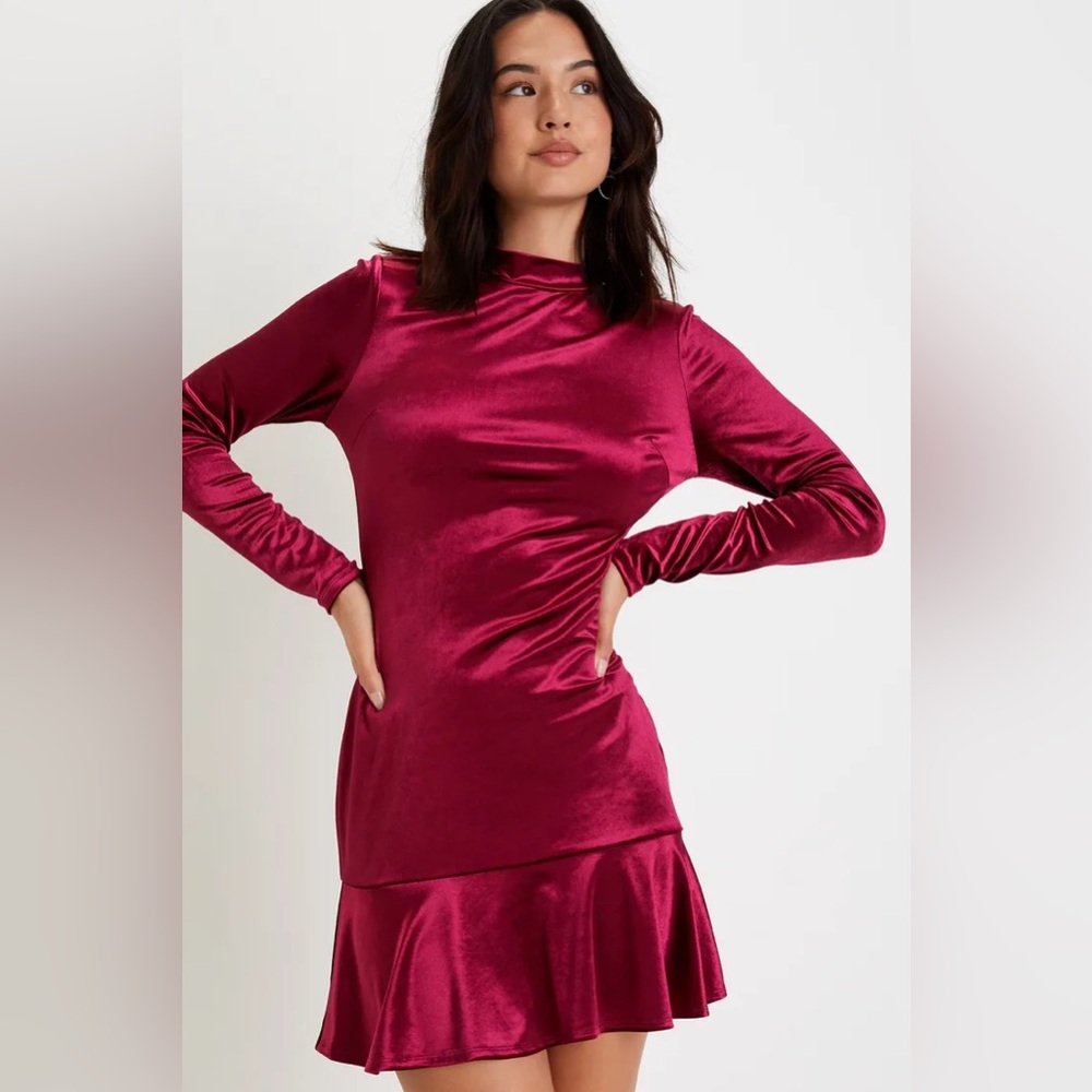 NWT Lulus velvet mini dress